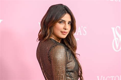 priyanka chopra sexy video open|Priyanka Chopra Jonas gave the naked dress an angelic twist at .